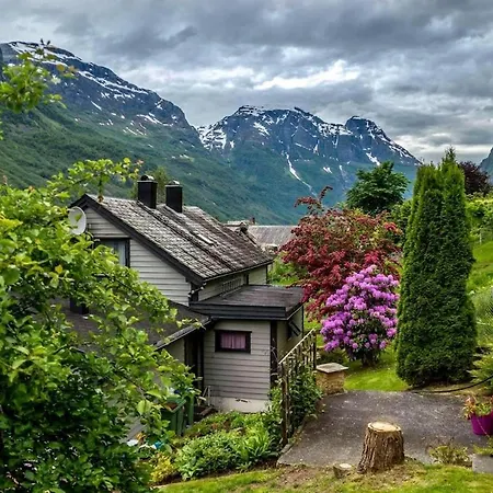 4 Bedroom House In Beautiful Oldedalen *