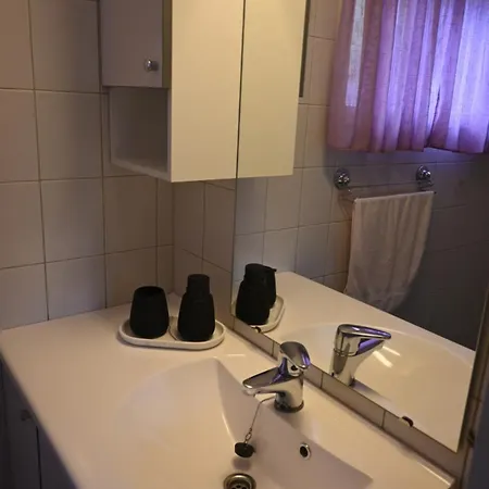 4 Bedroom House In Beautiful Oldedalen Hébergement de vacances Stryn
