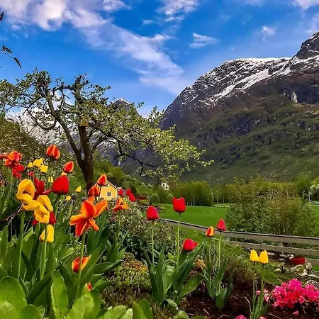 4 Bedroom House In Beautiful Oldedalen Casa de Férias