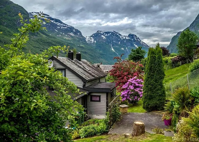 4 Bedroom House In Beautiful Oldedalen *