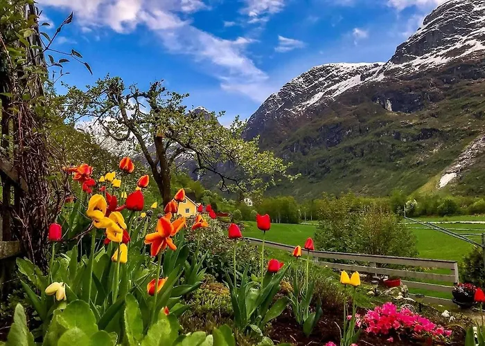 4 Bedroom House In Beautiful Oldedalen Casa de Férias