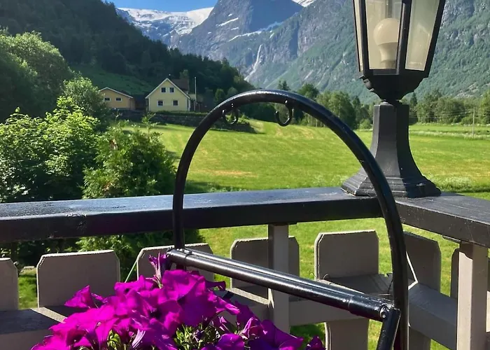 4 Bedroom House In Beautiful Oldedalen Tatil Evi Stryn